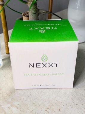 NEXXT Tea Tree Cream Balsam - Green and White